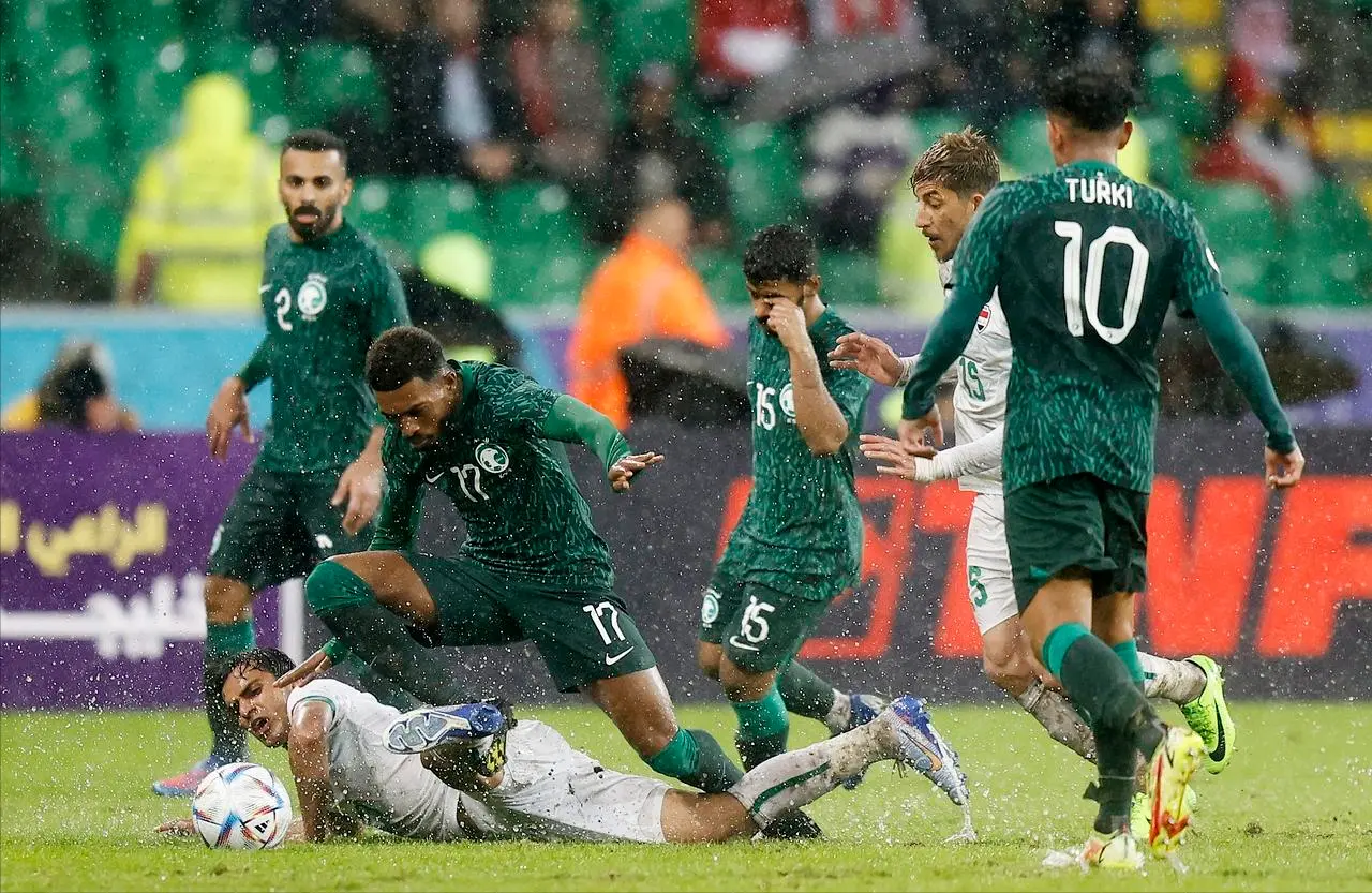 尔首次通过, 的包袱, 伊拉克队则 尔首次通过, 的包袱, 伊拉克队则