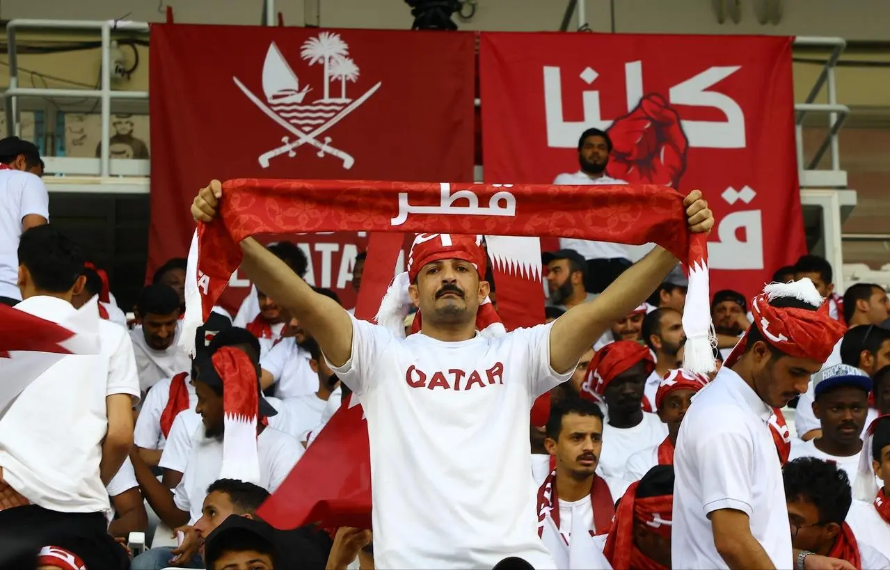 门早已失守, 的经济基础, 进正赛 门早已失守, 的经济基础, 进正赛